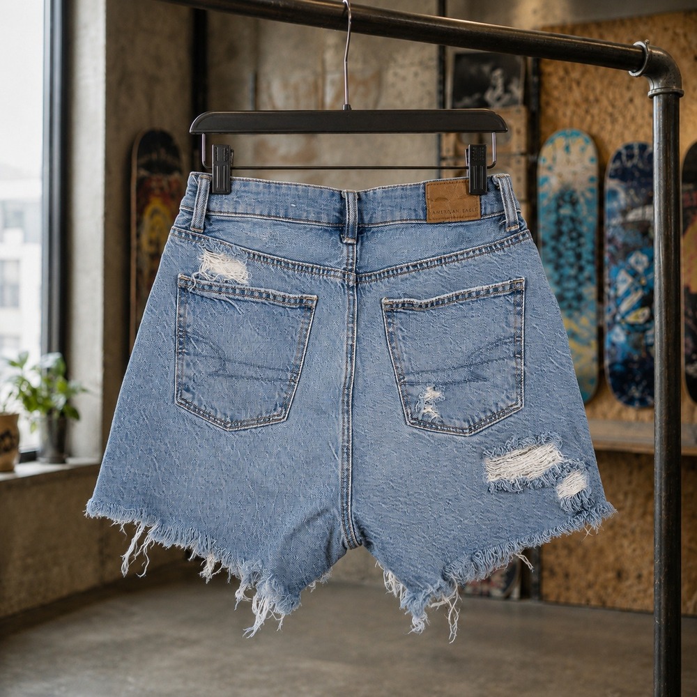 American Eagle Distressed Denim Shorts High Waisted Medium Wash Size 0